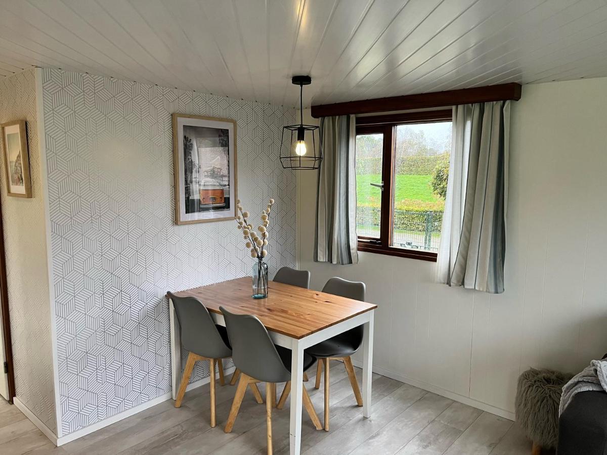 Vrijstaand Chalet Met Veel Buitenruimte En Veranda Zuid-Scharwoude Esterno foto