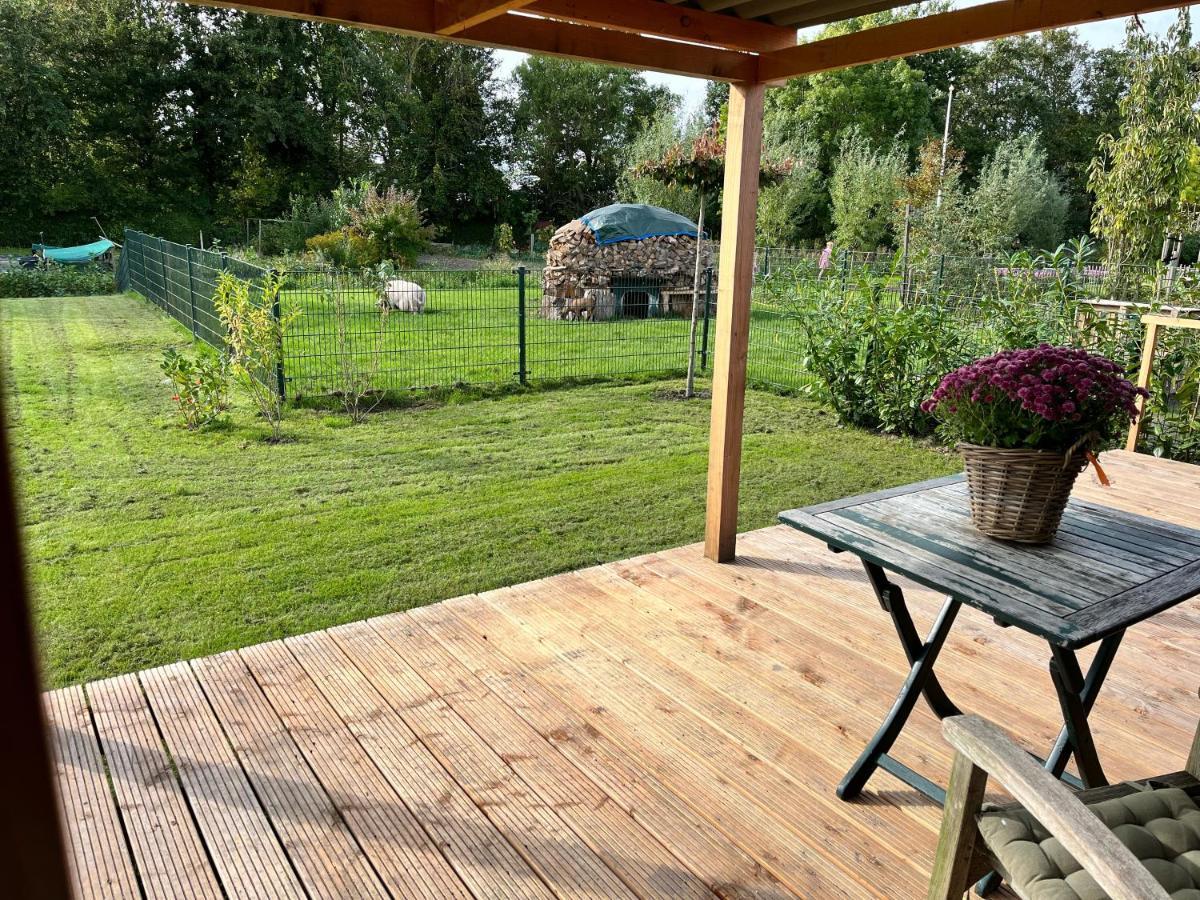 Vrijstaand Chalet Met Veel Buitenruimte En Veranda Zuid-Scharwoude Esterno foto