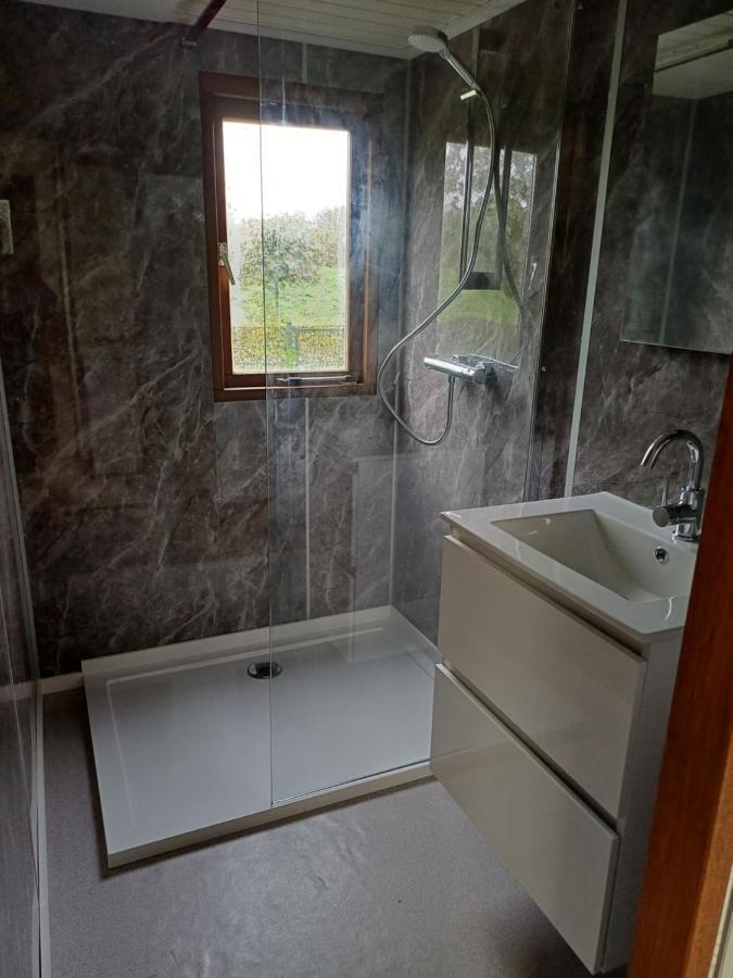 Vrijstaand Chalet Met Veel Buitenruimte En Veranda Zuid-Scharwoude Esterno foto
