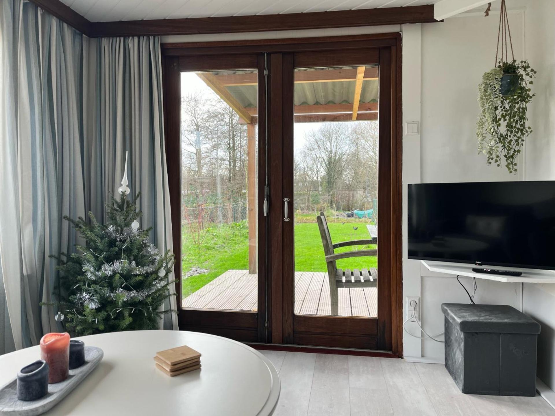 Vrijstaand Chalet Met Veel Buitenruimte En Veranda Zuid-Scharwoude Esterno foto