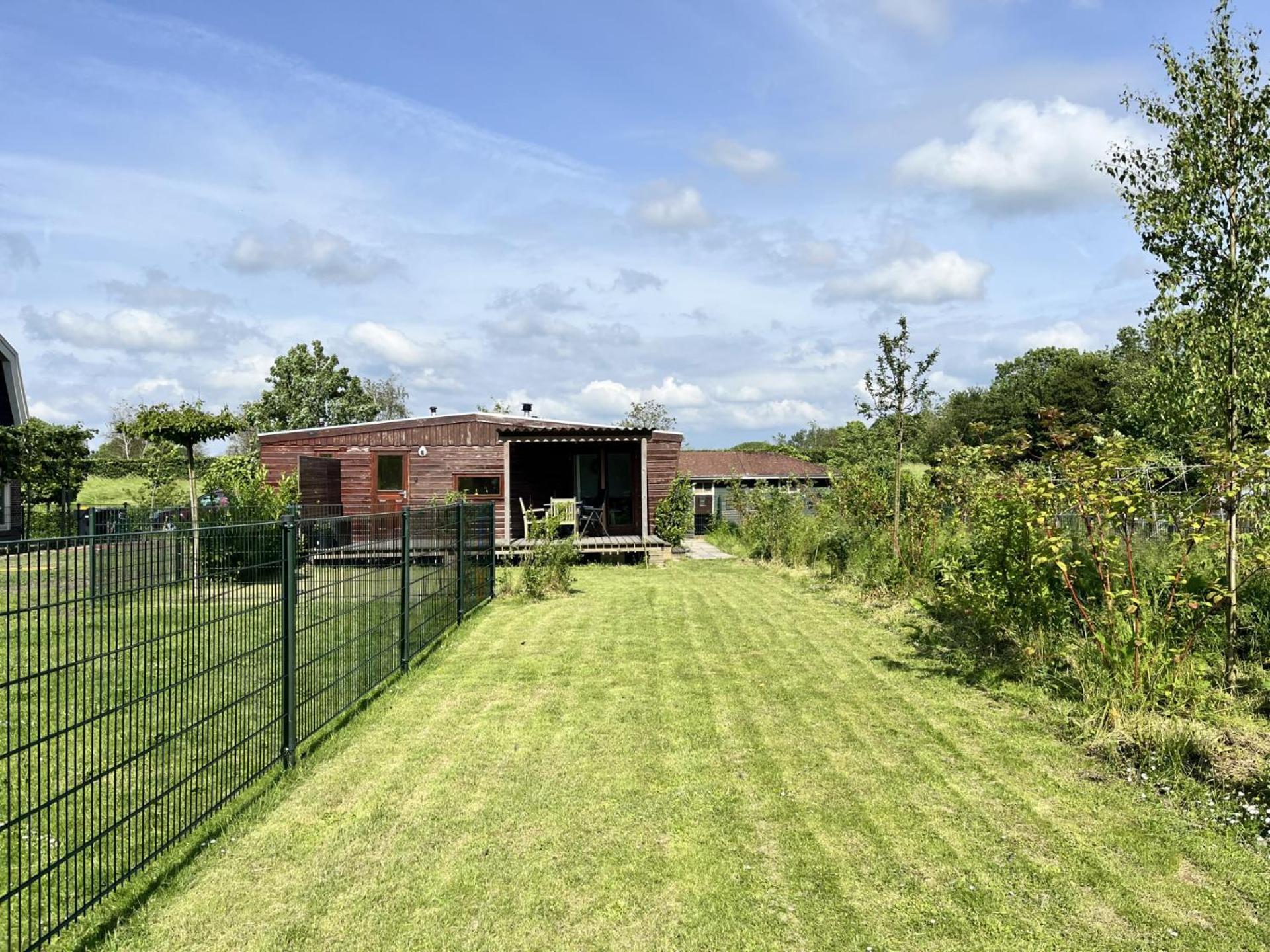 Vrijstaand Chalet Met Veel Buitenruimte En Veranda Zuid-Scharwoude Esterno foto