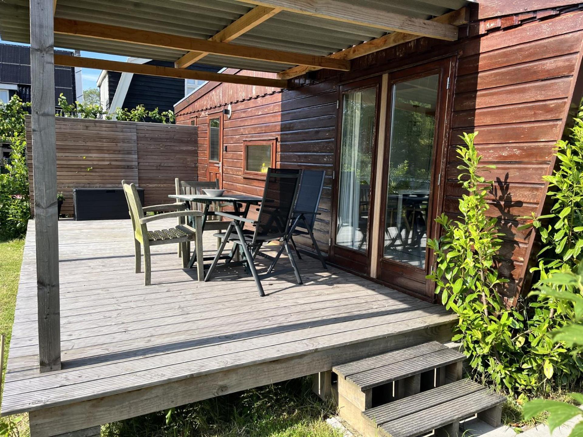Vrijstaand Chalet Met Veel Buitenruimte En Veranda Zuid-Scharwoude Esterno foto